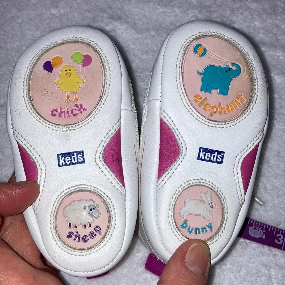 Keds all baby crib shoes white leather embroidered chick balloons size 3